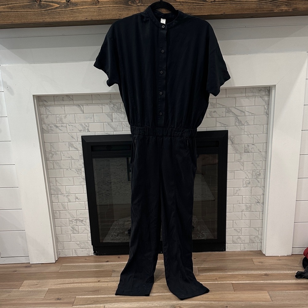 Lululemon Athletica perfectly poised short sleeve Black Jumpsuit - Picture 4 of 9